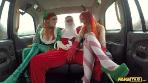 偽のタクシー - サンタクロースと一緒に車の中で特別なクリスマス ポルノ