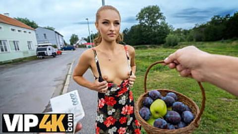 Ontrouw voor geld met Tsjechische slet Lucianna Lucci